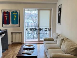 Оренда 3-х кімнатної студіо,вул.Набережно-Хрещатицька 3а.Площа:55 ...