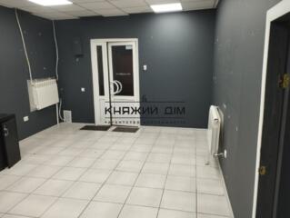 Пропонуеться в оренду офісне приміщення в Дарницькому районі вул ...