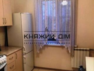 Пропонується в оренду 2-х. кімнатна, роздільна квартира на Лук'ян