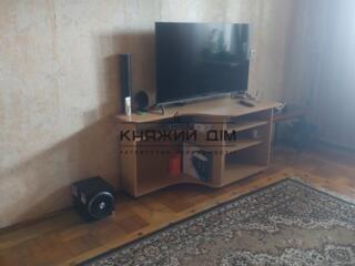 Продаж 2 кімнатна квартира в Дарницькому районі, вул. Срібнокільська .