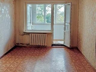 Продам 2-ком. квартиру на ул. Добровольского