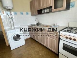 Продаж 2-х к.кв. по вул. Борщагівська, 46/1, метро КПІ - 7 хв.пішки в 