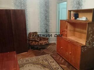 Продаж 2-кімнатної квартири по вул. Салютній, метро Нивки. Квартира ..