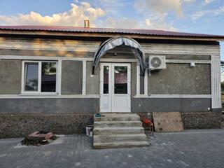 Продам уютный дом с ремонтом в с. Нерубайское.