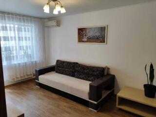 Продам квартиру 53 кв. м., 10/10, ул. Ак. Сахарова/Ген. Бочарова.