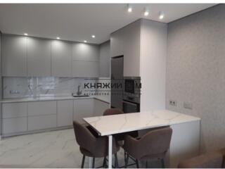 Продам 1 кім. квартиру ЖК Варшавський з сучасним авторським ремонтом, 