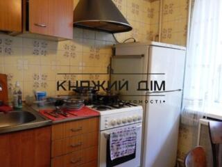 Здається роздільна 2-к. кв. по вул. Калнишевського, 1. 47/29/7, 3/9 ..