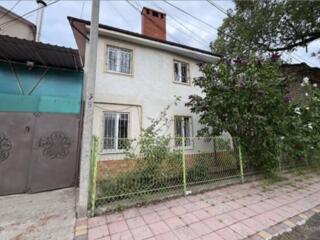 Просторный 2х этажный дом в Одессе на Черемушках