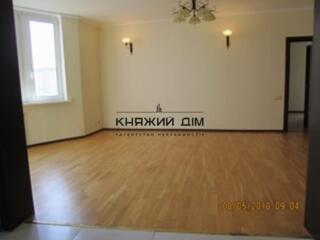 Продається простора, роздільна 3-х к.кв. по вул. Дніпровська ...