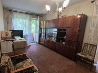 Продам 2-кімнатну квартиру на Черемушках