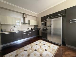 Продаж стильної 2-кімнатної квартири в сучасному будинку в центрі ...