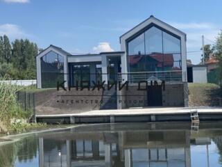 Пропонується до продажу сучасний будинок у стилі BarnHouse на першій .