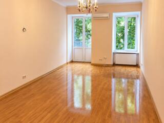 Дерибасовская | квартира 207 м² + приватизированный чердак