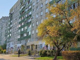 Продаж 3-кімнатної квартири у Львові, вул. Сихівська, 28