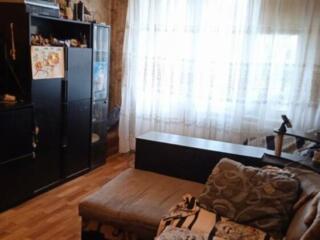 Продам 2 комнатную квартиру на Черемушках по очень хорошей цене.