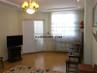 Продаеться 1 кімнатна квартира з евроремрнтом на Вадима Гетьмана 1Б. .