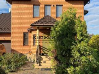 Оренда 3-поверхового будинку на Осокорках (Нижні сади), 7 кілометрів .