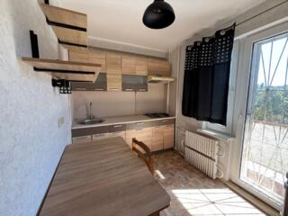 Продается 2х комнатная квартира в районе Дома мебели.