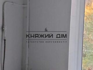 Продаж 2-х. кімнатної, суміхної квартири на Дорогожичах за адресою: ..