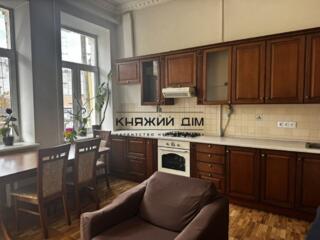 Пропонується до перегляду 3 кімнатна квартира «Контрактова площа» ...