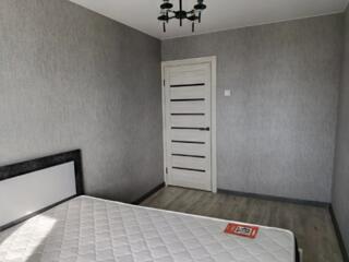 Продается 2 комнатная квартира в Центре с современным ремонтом