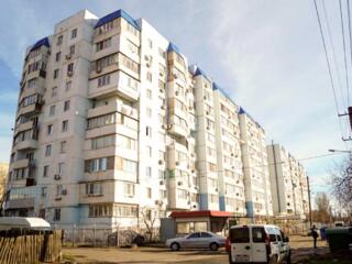 Продам терміново двокімнатну квартиру на Парковій газовий будинок