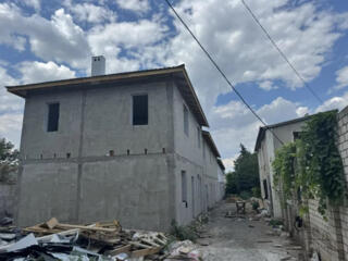 Продам двухэтажный таунхаус 55 кв. м.,, Ленпоселок.