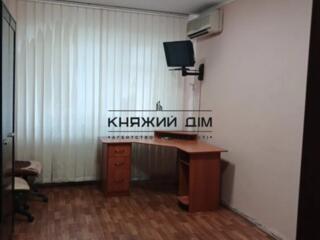 Під офіс пропонується приміщення в Шевченківському районі по вулиці ..