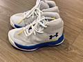 Продам оригинальные кроссовки Under Armour
