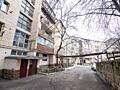 Vă propunem spre vânzare apartament cu 2 camere, sec. Durlești strada 