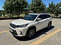 Toyota Highlander Hybrid 2017г/в