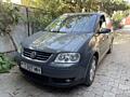 ПРОДАМ Volkswagen Touran 2004г.