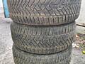 Продам комплект зимней резины 225/55 R16