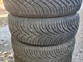 Продам комплект зимней резины 195/65 R15