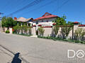 Casă în 2 nivele, or. Ialoveni, garaj, beci, saună, grădină.
