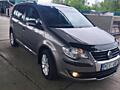 VW-TOURAN 2009год дв 2.0 бенз Газ-метан (26куб/350км) 5мкпп 7-МЕСТ