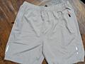 НОВЫЕ мужские шорты песочного цвета