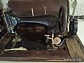 Продается антикварная швейная машинка Davis