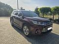 Продается Toyota Highlander.