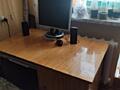 Продам письменный стол с ящиками 1м*0,6м