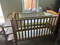 Продается кроватка цена 800р продается вместе с люлькой без матраса
