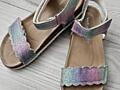 Продам сандали на девочку