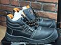 Рабочие ботинки с железным носком