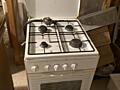 Газ. плита б/у DeLonghi. Газ. баллон и редуктор. Печка электрическая.