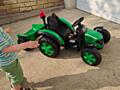 Продам детский трактор с прицепом