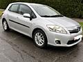 Продам Toyota Auris 2011г. гибрид, пробег 141000. ЦЕНА ДОГОВОРНАЯ