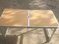 Продаётся вынаснои алюминиевый раскладной стол.
