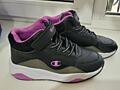 Продам новые кроссовки Campion
