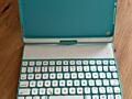 Продам чехол с клавиатурой для IPad