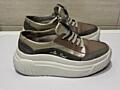 Кроссовки р. 37